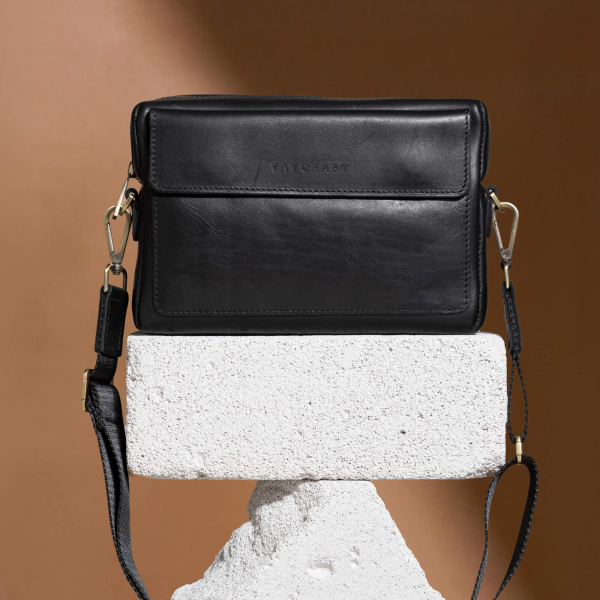 Black Norven Leather Carry Bag - Large SD231, view 1