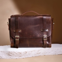 Grain Leather Messenger Bag - Medium